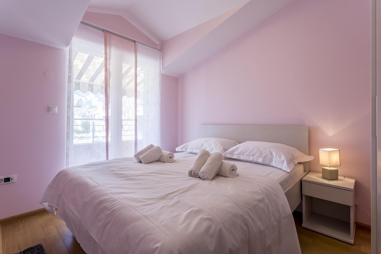 Apartmani Lukic Split Bagian luar foto