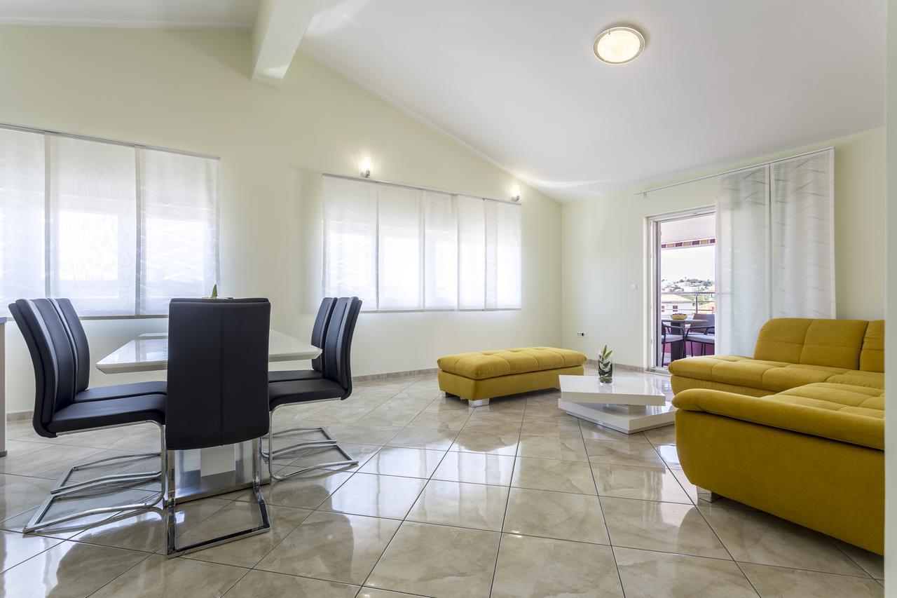 Apartmani Lukic Split Bagian luar foto
