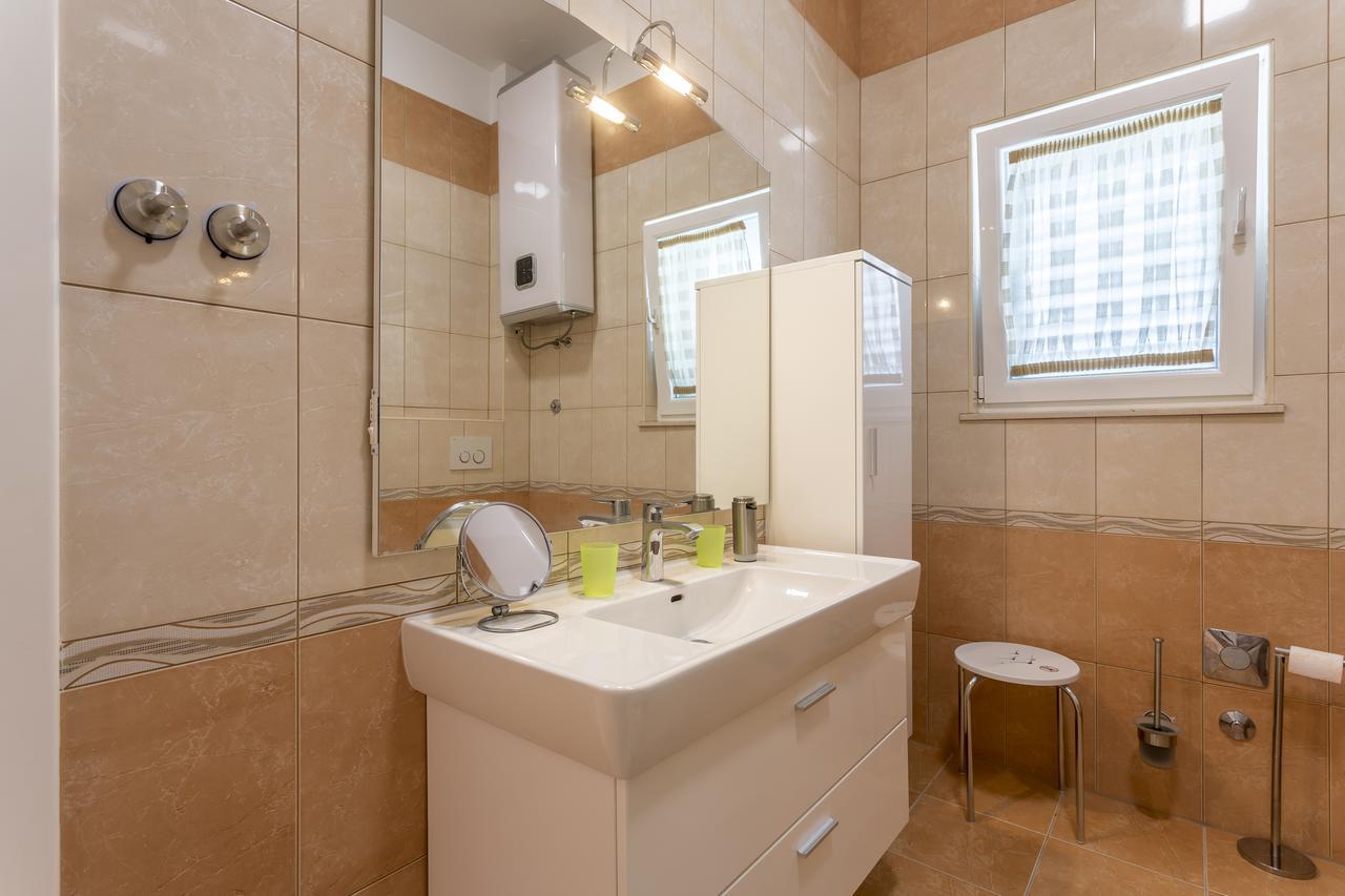 Apartmani Lukic Split Bagian luar foto